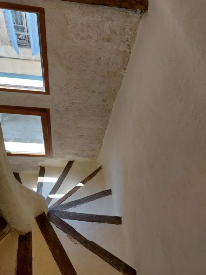 Maison Intra Muros, Terrasses Avec Vue Jaccuzzi Et Garage Avignon Eksteriør bilde