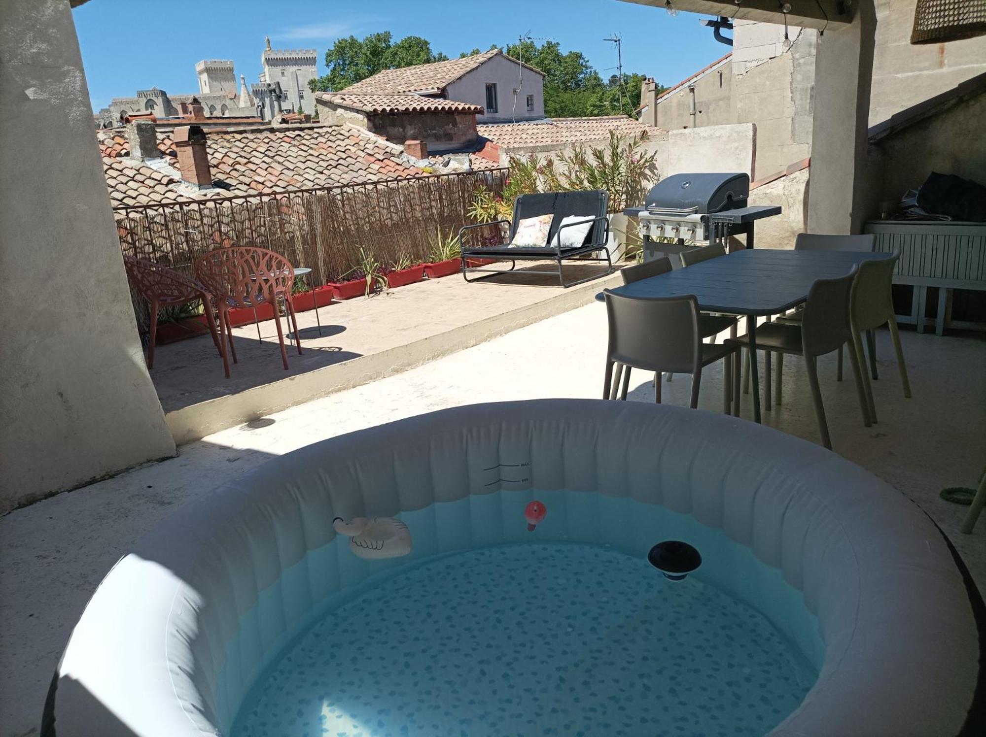 Maison Intra Muros, Terrasses Avec Vue Jaccuzzi Et Garage Avignon Rom bilde